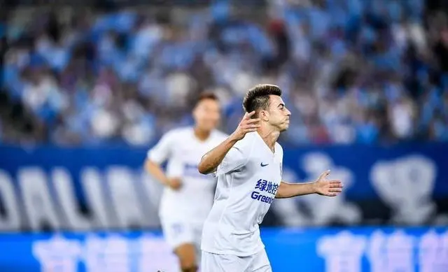 关于大连一方团结一心备战，决胜关键比赛的信息